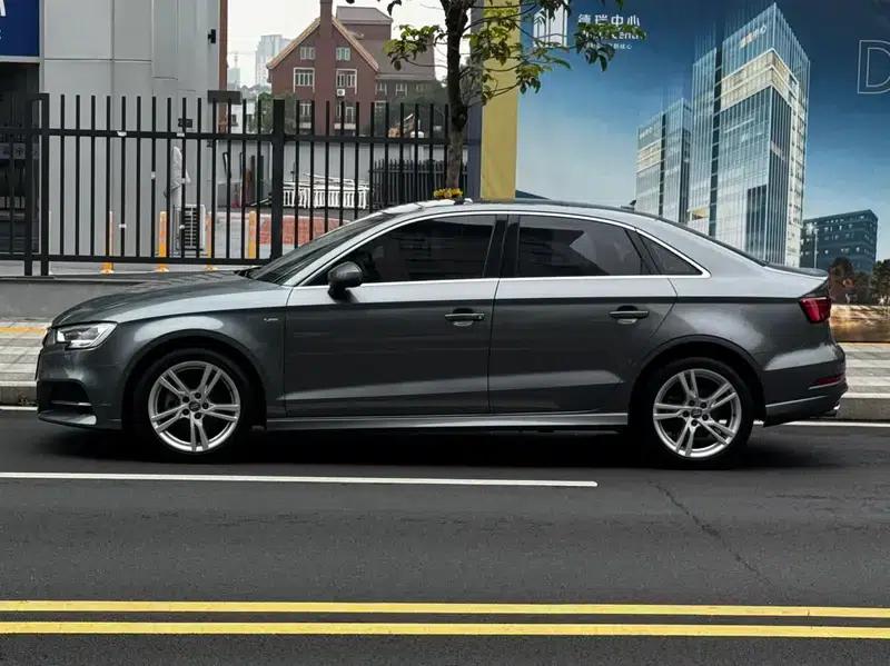 Audi A3 2018 30th Anniversary Edition Limousine 35 TFSI Fashion Model — миниатюра 4