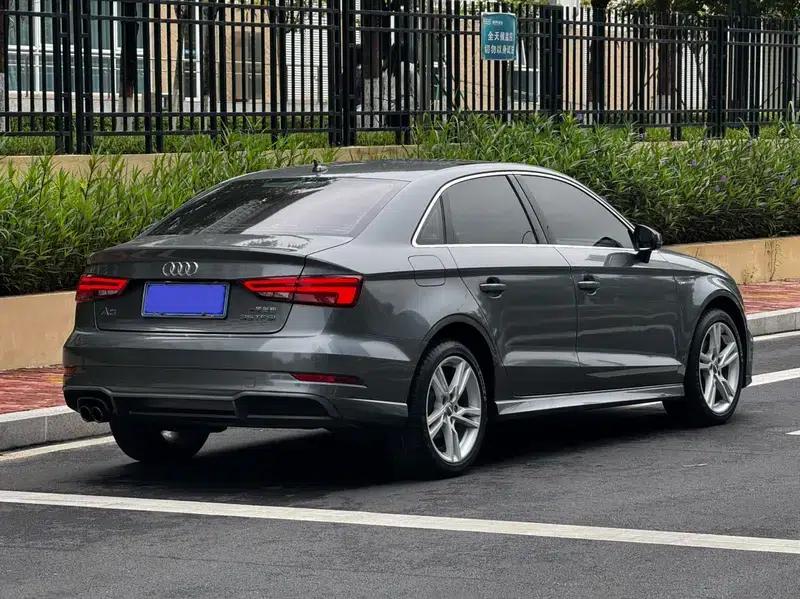 Audi A3 2018 30th Anniversary Edition Limousine 35 TFSI Fashion Model — миниатюра 6