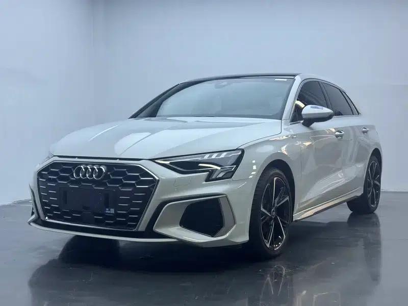 Audi A3 2022 Sportback 35 TFSI Fashion Sport — миниатюра 1