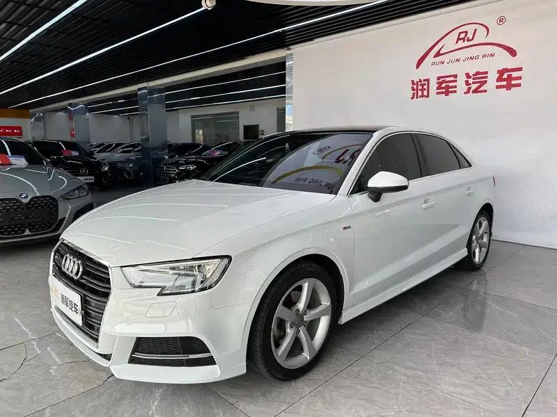 Audi A3 2018 30th Anniversary Edition Limousine 35 TFSI Fashion Model — миниатюра 1