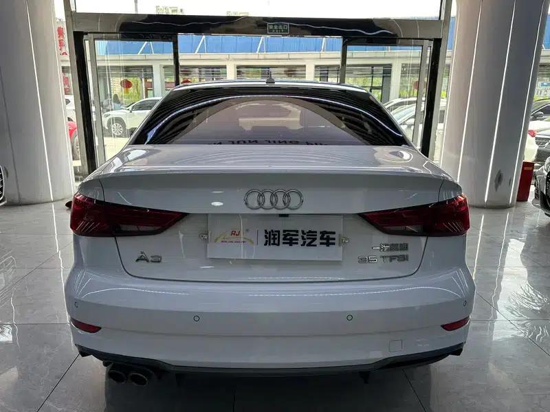Audi A3 2018 30th Anniversary Edition Limousine 35 TFSI Fashion Model — миниатюра 5