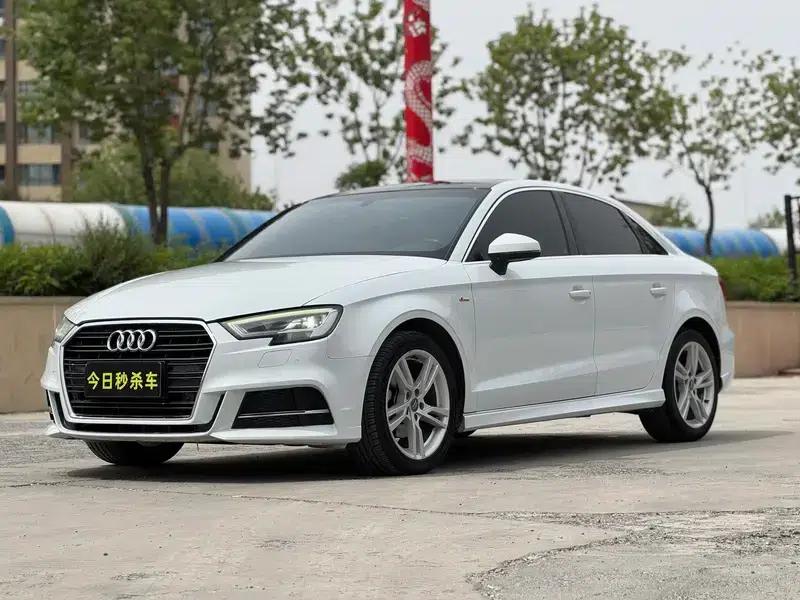 Audi A3 2019 Limousine 35 TFSI Fashion Edition (National V Emission Standard) — миниатюра 1