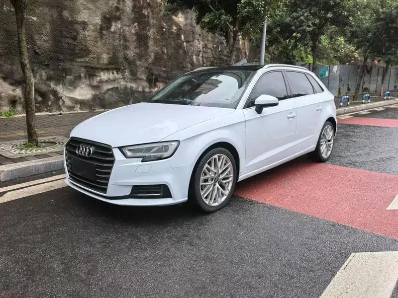 Audi A3 2019 Sportback 35 TFSI Fashion Edition (China VI Emission Standard) — миниатюра 1