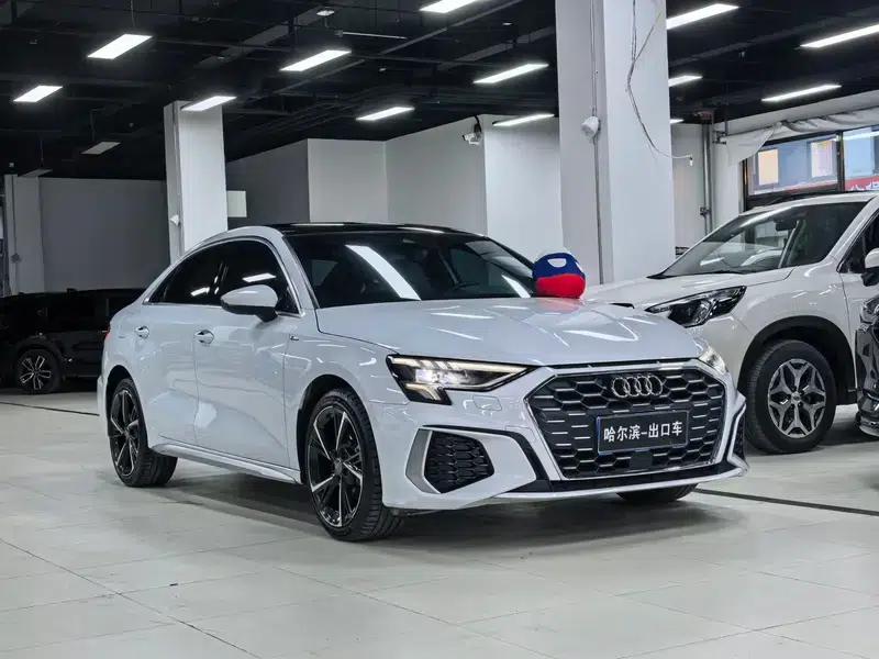 2022 Audi A3 A3L Limousine 35 TFSI Fashion Sport — миниатюра 3