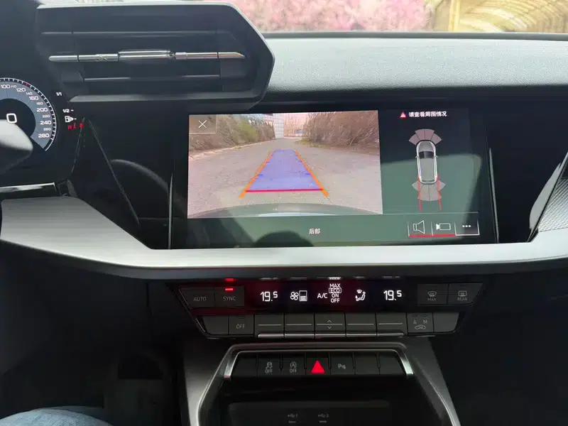 Audi A3 2023 Sportback 35 TFSI Fashion Sport — миниатюра 13
