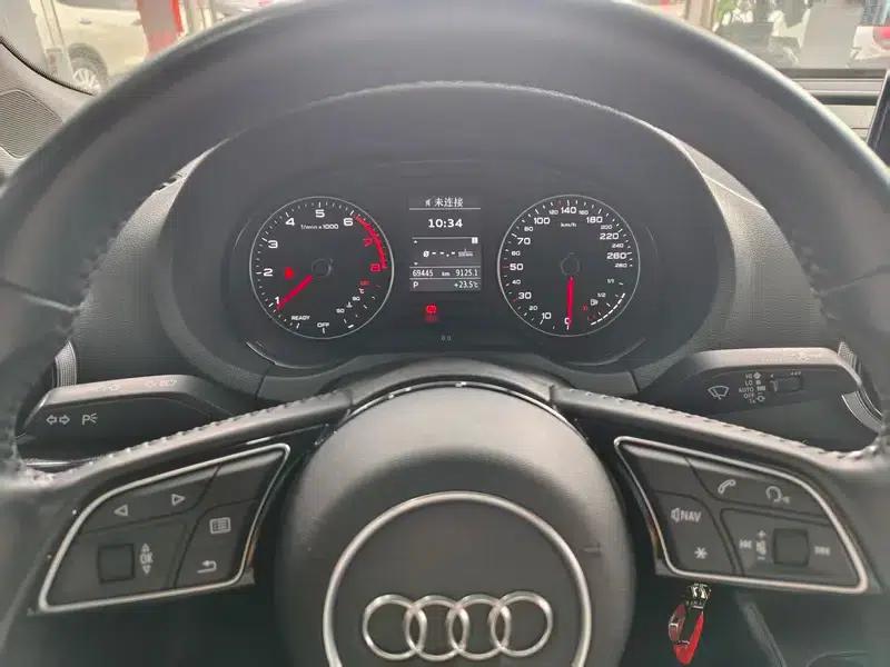 Audi A3 2018 30th Anniversary Edition Sportback 35 TFSI Fashion Model — миниатюра 11