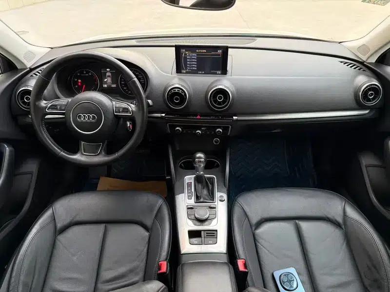 Audi A3 2014 Sportback 35 TFSI Automatic Comfort — миниатюра 6