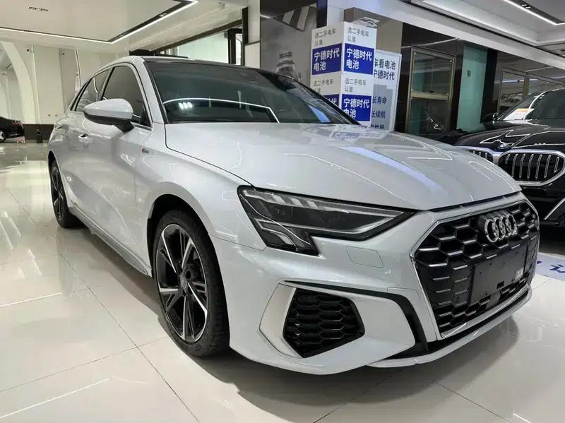 Audi A3 2021 Sportback 35 TFSI Fashion Sport — миниатюра 3