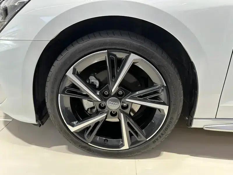 Audi A3 2021 Sportback 35 TFSI Fashion Sport — миниатюра 8