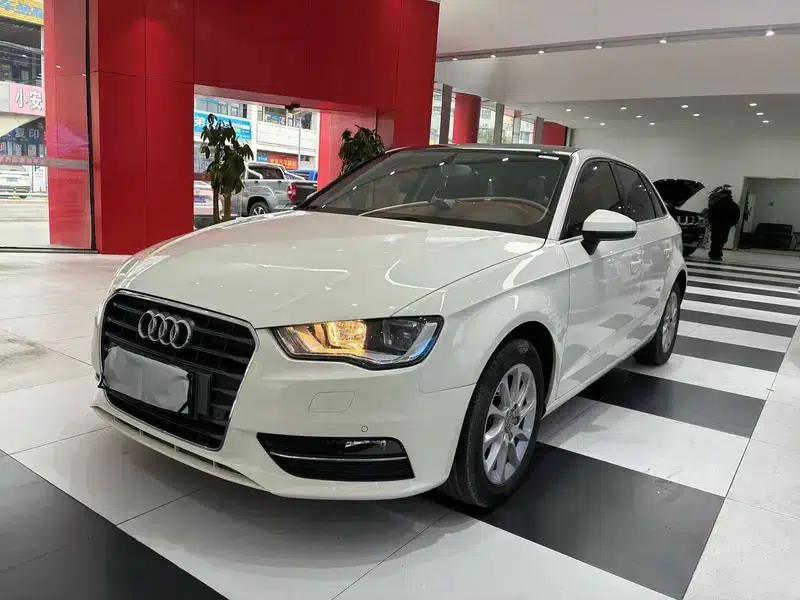 Audi A3 2014 Sportback 35 TFSI Automatic Entry-Level Model — миниатюра 1