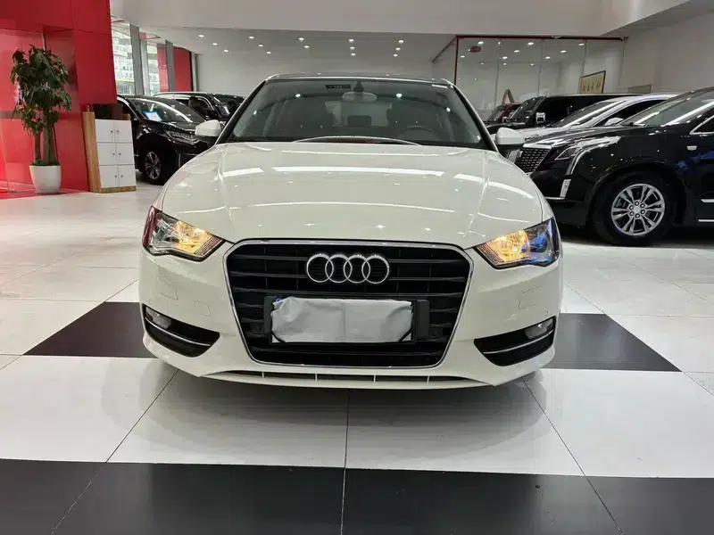 Audi A3 2014 Sportback 35 TFSI Automatic Entry-Level Model — миниатюра 2