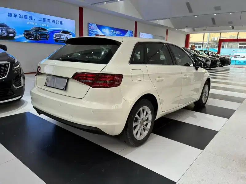 Audi A3 2014 Sportback 35 TFSI Automatic Entry-Level Model — миниатюра 6