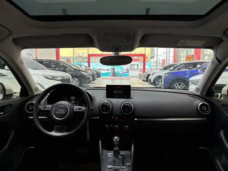Audi A3 2014 Sportback 35 TFSI Automatic Entry-Level Model — миниатюра 8