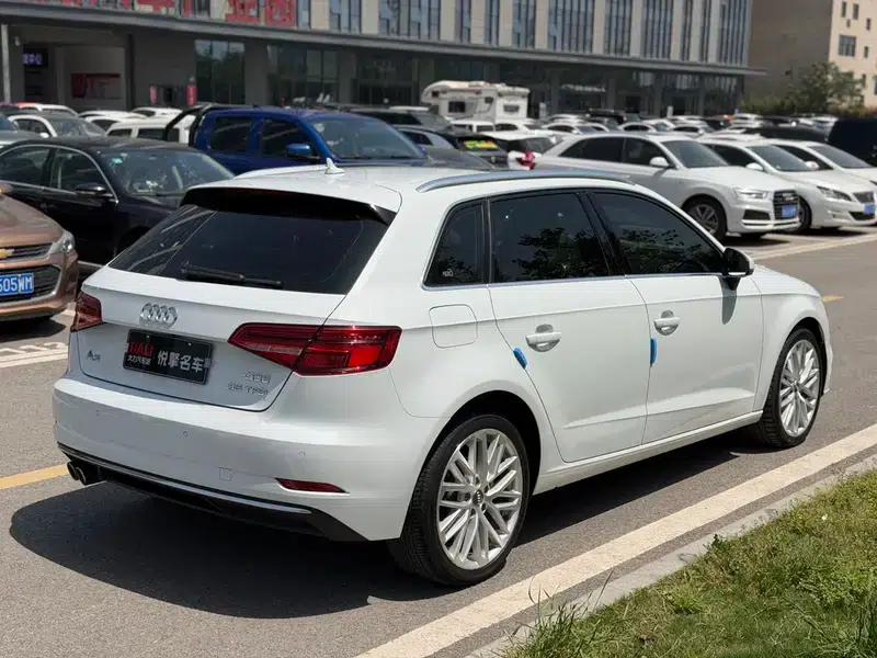 Audi A3 2018 30th Anniversary Edition Sportback 35 TFSI Fashion Edition — миниатюра 6