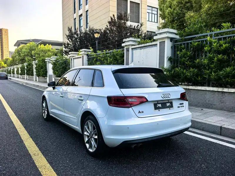 Audi A3 2014 Sportback 35 TFSI Automatic Comfort — миниатюра 4
