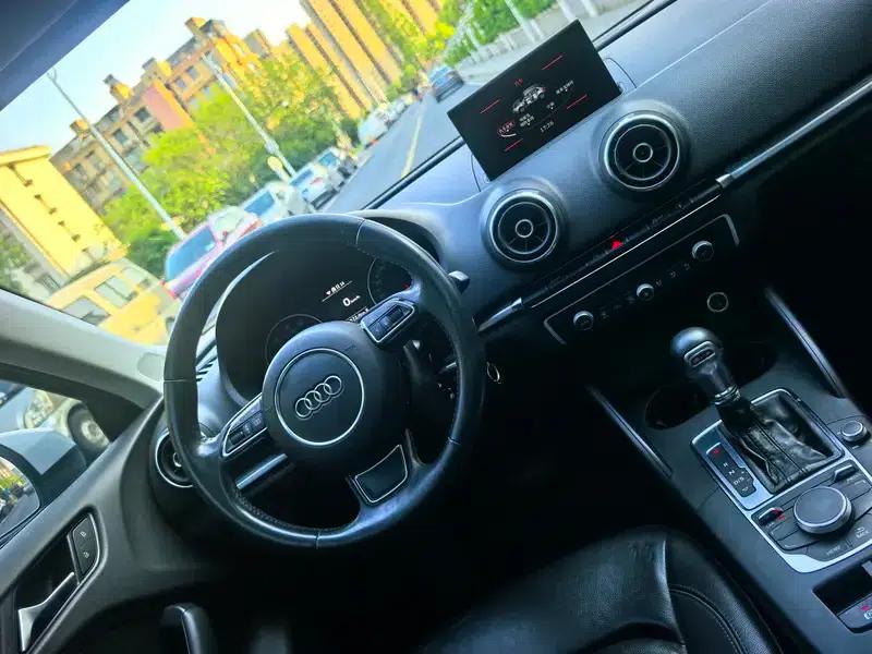 Audi A3 2014 Sportback 35 TFSI Automatic Comfort — миниатюра 6