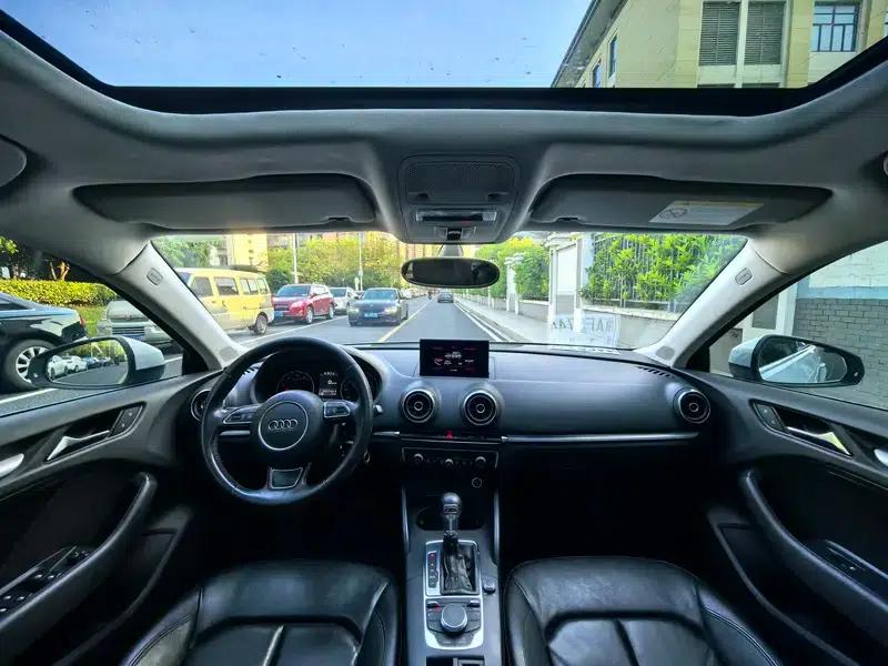 Audi A3 2014 Sportback 35 TFSI Automatic Comfort — миниатюра 7