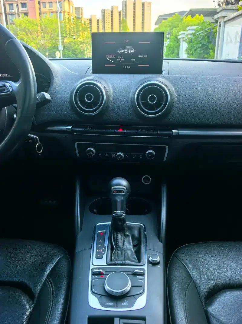 Audi A3 2014 Sportback 35 TFSI Automatic Comfort — миниатюра 8