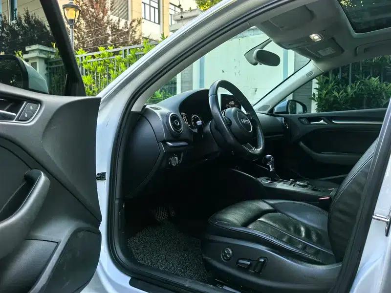 Audi A3 2014 Sportback 35 TFSI Automatic Comfort — миниатюра 10