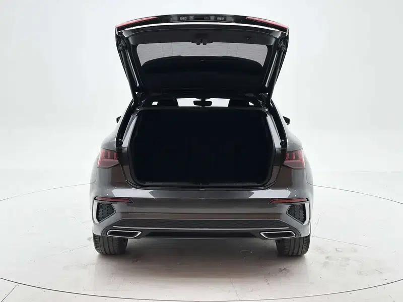 Audi A3 2024 Sportback 35 TFSI Fashion Sport — миниатюра 22