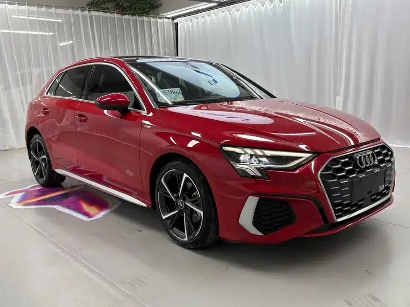 Audi A3 2021 Sportback 35 TFSI Fashion Sport — миниатюра 3