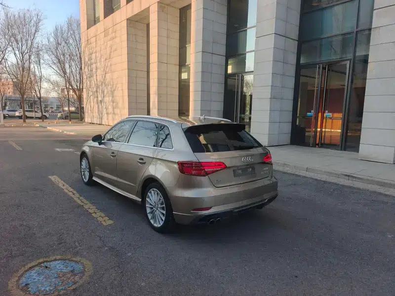 Audi A3 2018 30th Anniversary Edition Sportback 35 TFSI Fashion Model — миниатюра 4