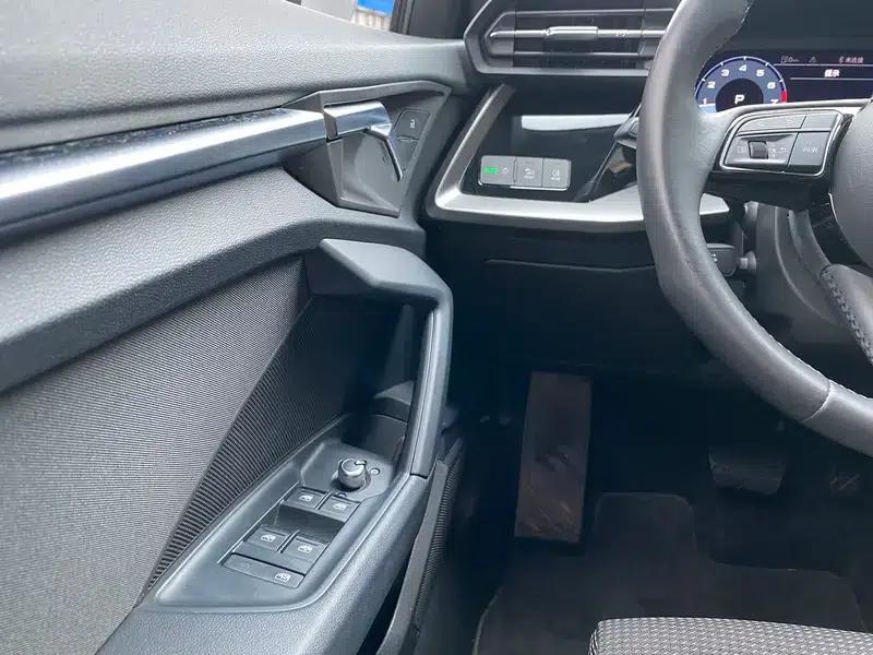 Audi A3 2021 Sportback 35 TFSI Progressive Sport — миниатюра 8