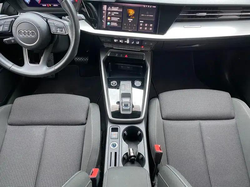 Audi A3 2021 Sportback 35 TFSI Progressive Sport — миниатюра 9
