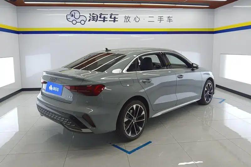 Audi A3 2025 A3L Limousine 35 TFSI Flying Spur Luxury Edition — миниатюра 3