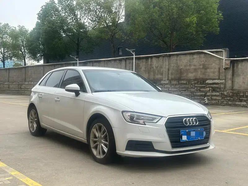 Audi A3 2018 30th Anniversary Edition Sportback 35 TFSI Progressive — миниатюра 3