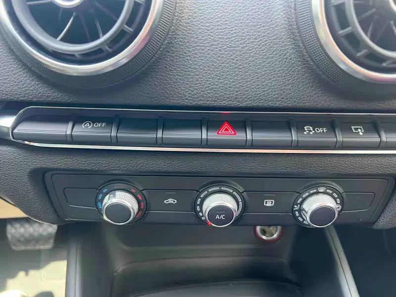 Audi A3 2014 Sportback 35 TFSI Automatic Entry-Level Model — миниатюра 17
