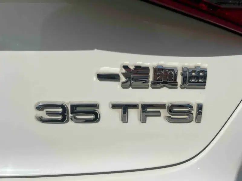 Audi A3 2014 Sportback 35 TFSI Automatic Entry-Level Model — миниатюра 20