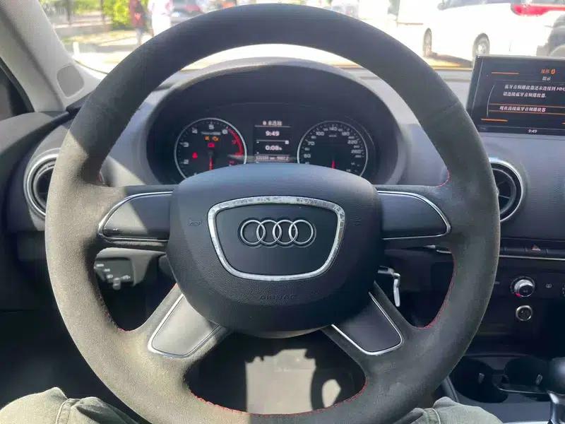 Audi A3 2014 Sportback 35 TFSI Automatic Entry-Level Model — миниатюра 25