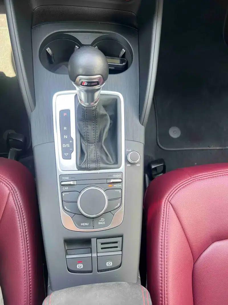 Audi A3 2014 Sportback 35 TFSI Automatic Entry-Level Model — миниатюра 26