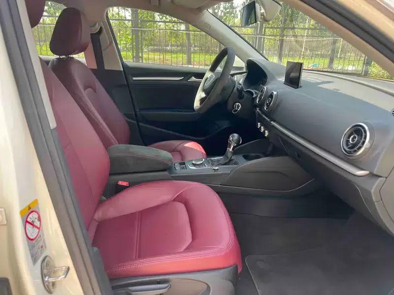 Audi A3 2014 Sportback 35 TFSI Automatic Entry-Level Model — миниатюра 30