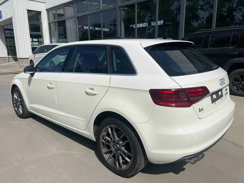 Audi A3 2014 Sportback 35 TFSI Automatic Entry-Level Model — миниатюра 4