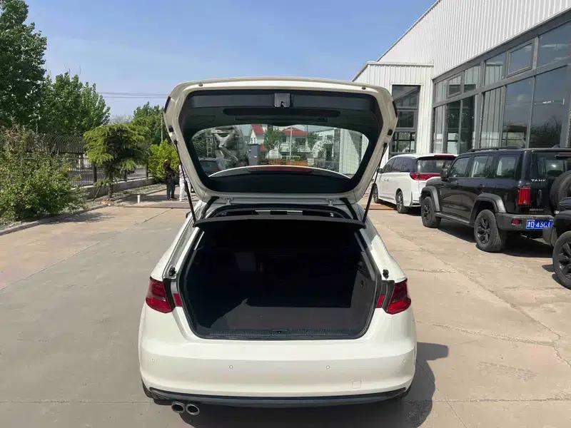 Audi A3 2014 Sportback 35 TFSI Automatic Entry-Level Model — миниатюра 35