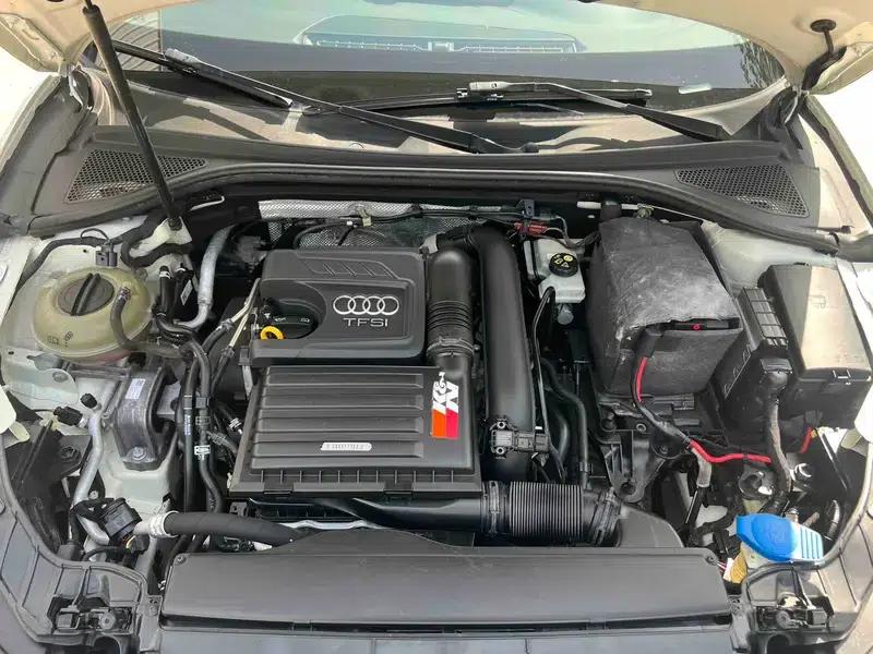 Audi A3 2014 Sportback 35 TFSI Automatic Entry-Level Model — миниатюра 7