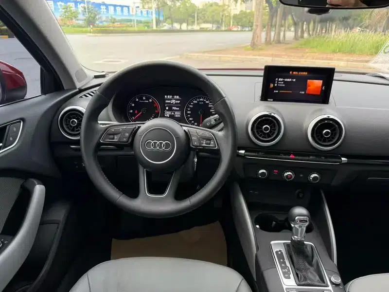 Audi A3 2018 30th Anniversary Edition Limousine 35 TFSI Fashion Model — миниатюра 7