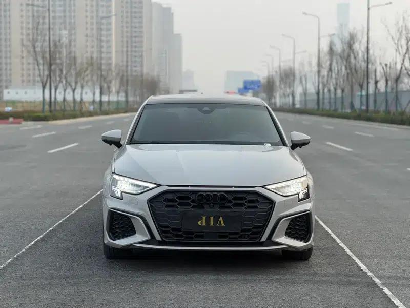Audi A3 2024 Sportback 35 TFSI Fashion Sport — миниатюра 2