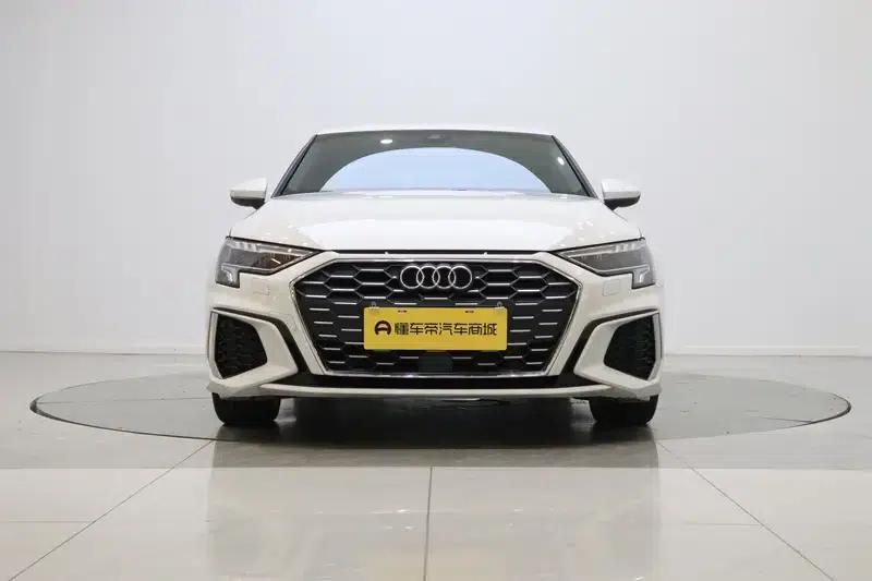 Audi A3 2022 Sportback 35 TFSI Progressive Sport — миниатюра 2
