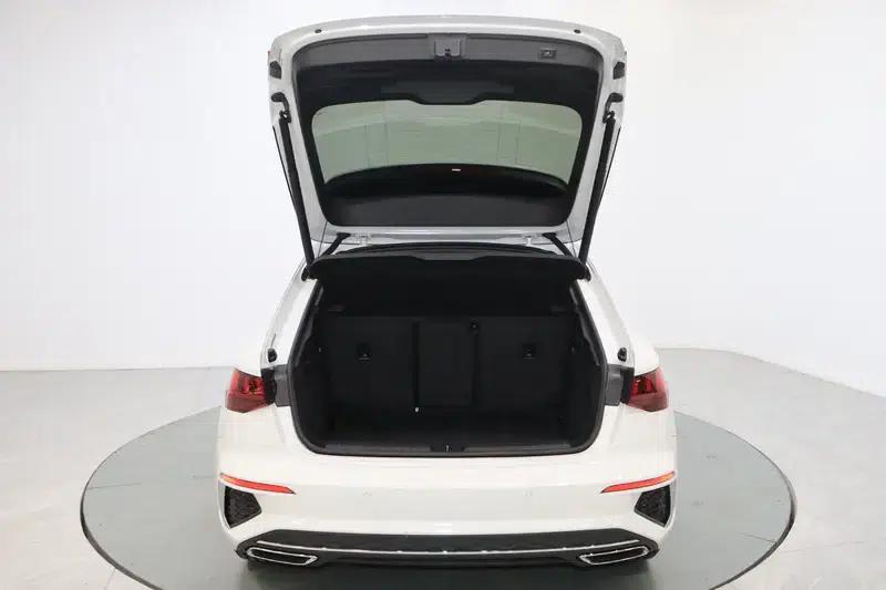 Audi A3 2022 Sportback 35 TFSI Progressive Sport — миниатюра 20