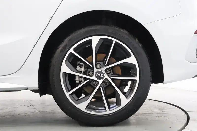 Audi A3 2022 Sportback 35 TFSI Progressive Sport — миниатюра 9
