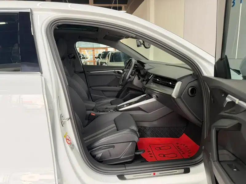 Audi A3 2023 Sportback 35 TFSI Fashion Sport — миниатюра 20