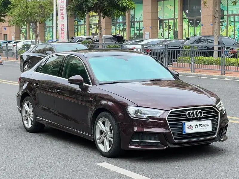 Audi A3 2018 30th Anniversary Edition Limousine 35 TFSI Fashion Model — миниатюра 3