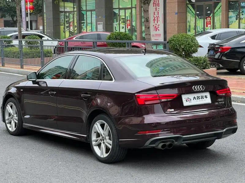 Audi A3 2018 30th Anniversary Edition Limousine 35 TFSI Fashion Model — миниатюра 4