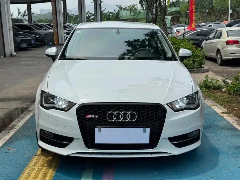 Audi A3 2015 Sportback 35 TFSI Manual Entry-Level — миниатюра 2