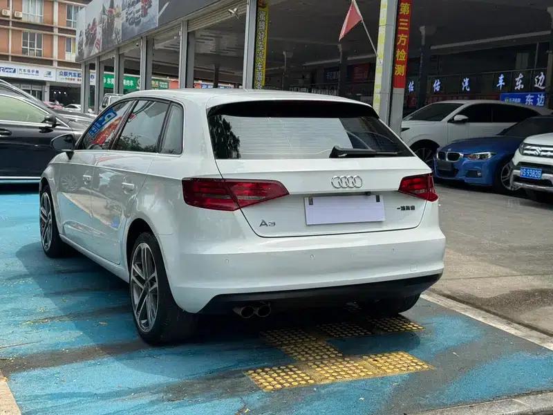 Audi A3 2015 Sportback 35 TFSI Manual Entry-Level — миниатюра 4