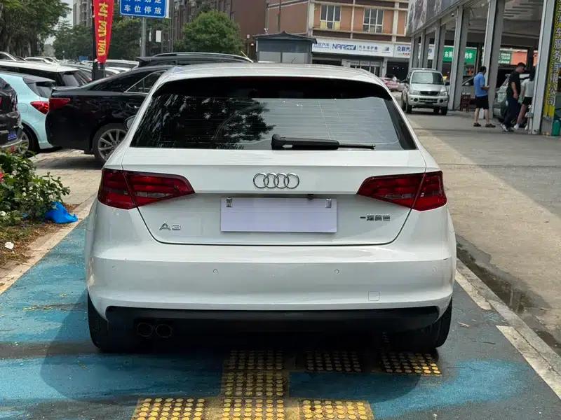 Audi A3 2015 Sportback 35 TFSI Manual Entry-Level — миниатюра 5
