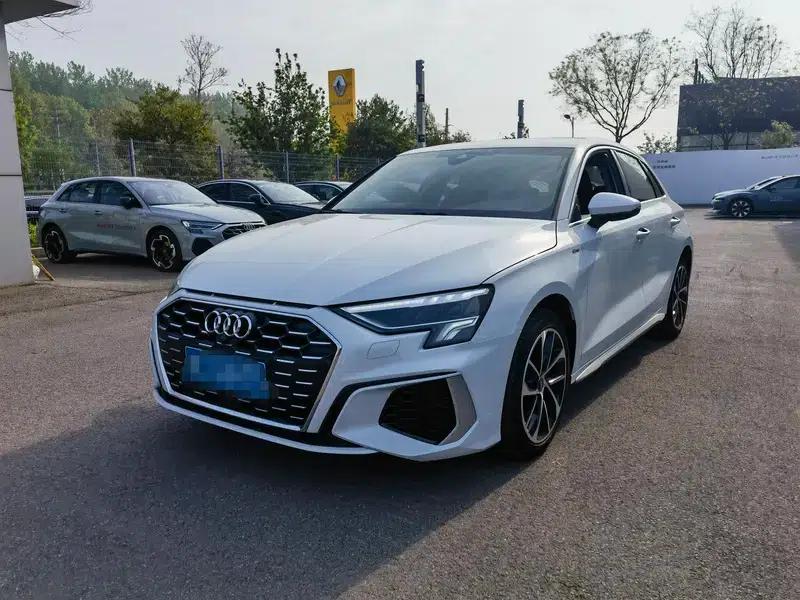Audi A3 2023 Facelift Sportback 35 TFSI Progressive Sport — миниатюра 1